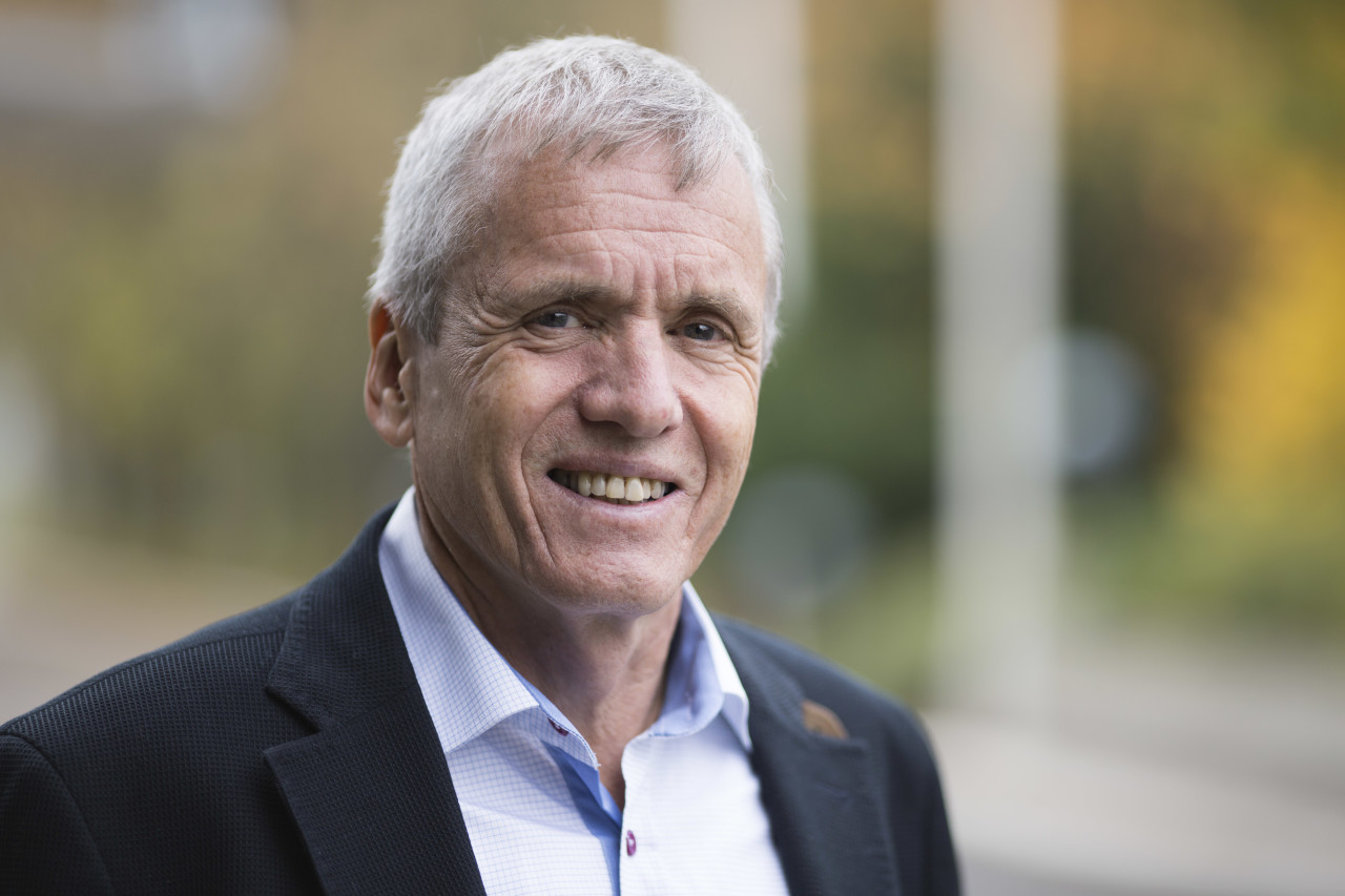 Kai A. Olsen har funnet ut at han bør unngå å nevne at han har stillinger ved Universitetet i Bergen og University of Pittsburgh.