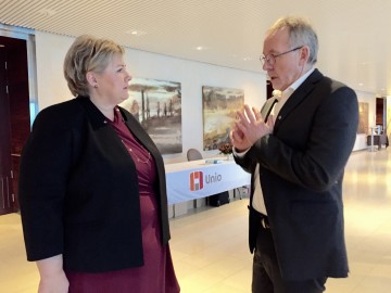 erna-forsvarer-midlertidighetslov