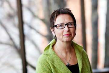 – Det er ikkje bestemt kven som blir ny bibliotekdirektør ved NTNU. Sjølv skal eg slutte, seier noverande direktør Lisbeth Tangen. Foto: Nils Eikeland/NTNU