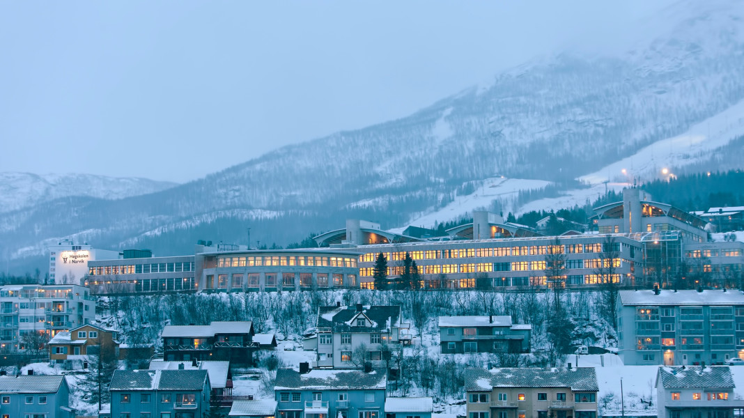 uit campus narvik foto wikimedia