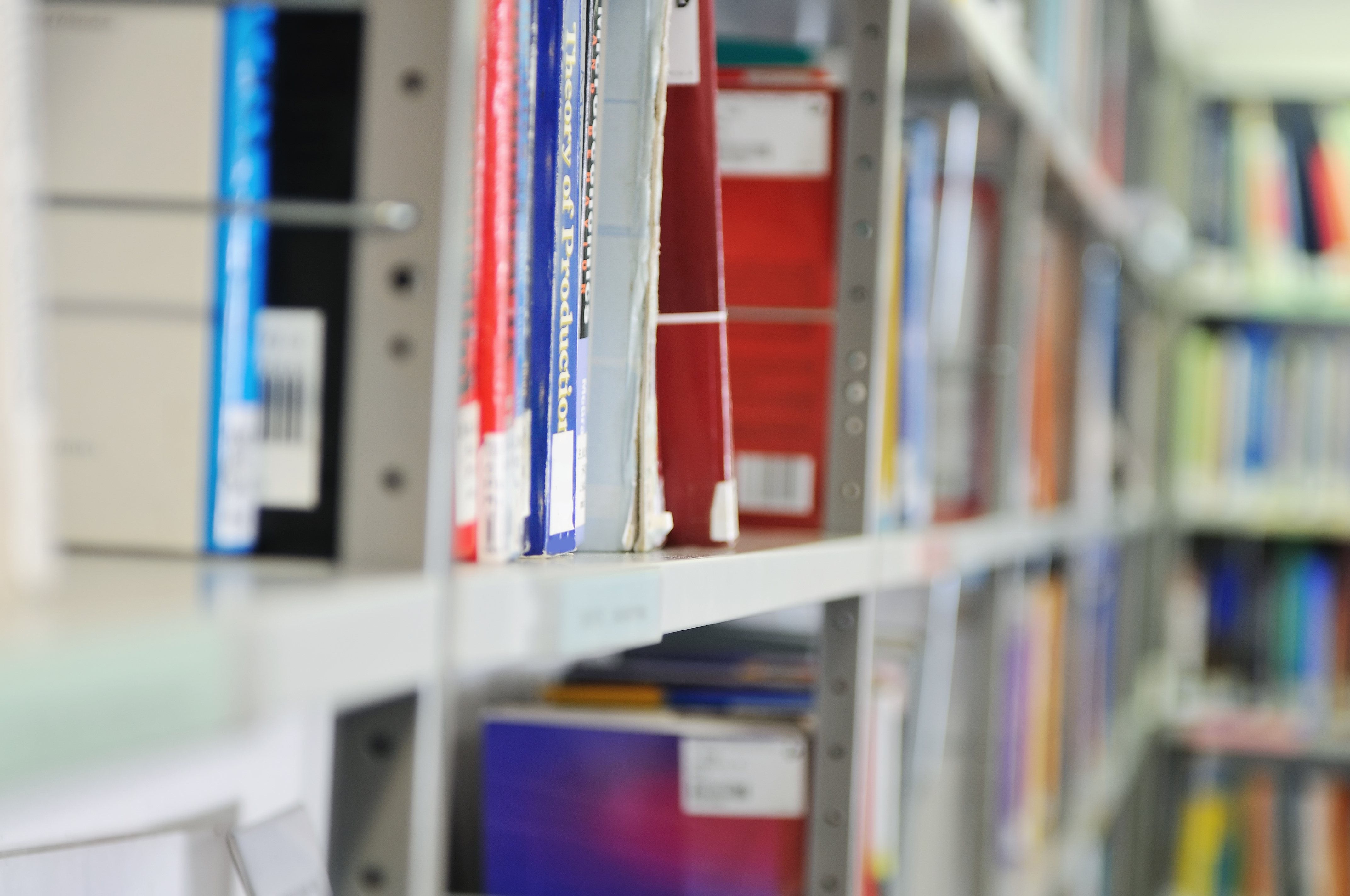 tidsskrifter bibliotek Foto: Shutterstock