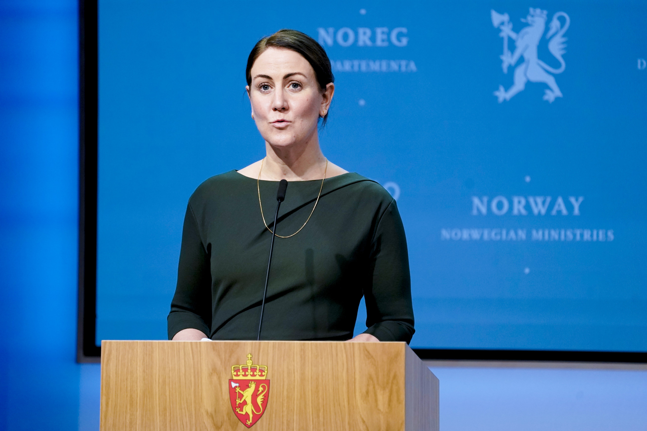Kunnskapsminister Tonje Brenna (Ap under pressekonferanse om koronasituasjonen. Foto: Heiko Junge / NTB