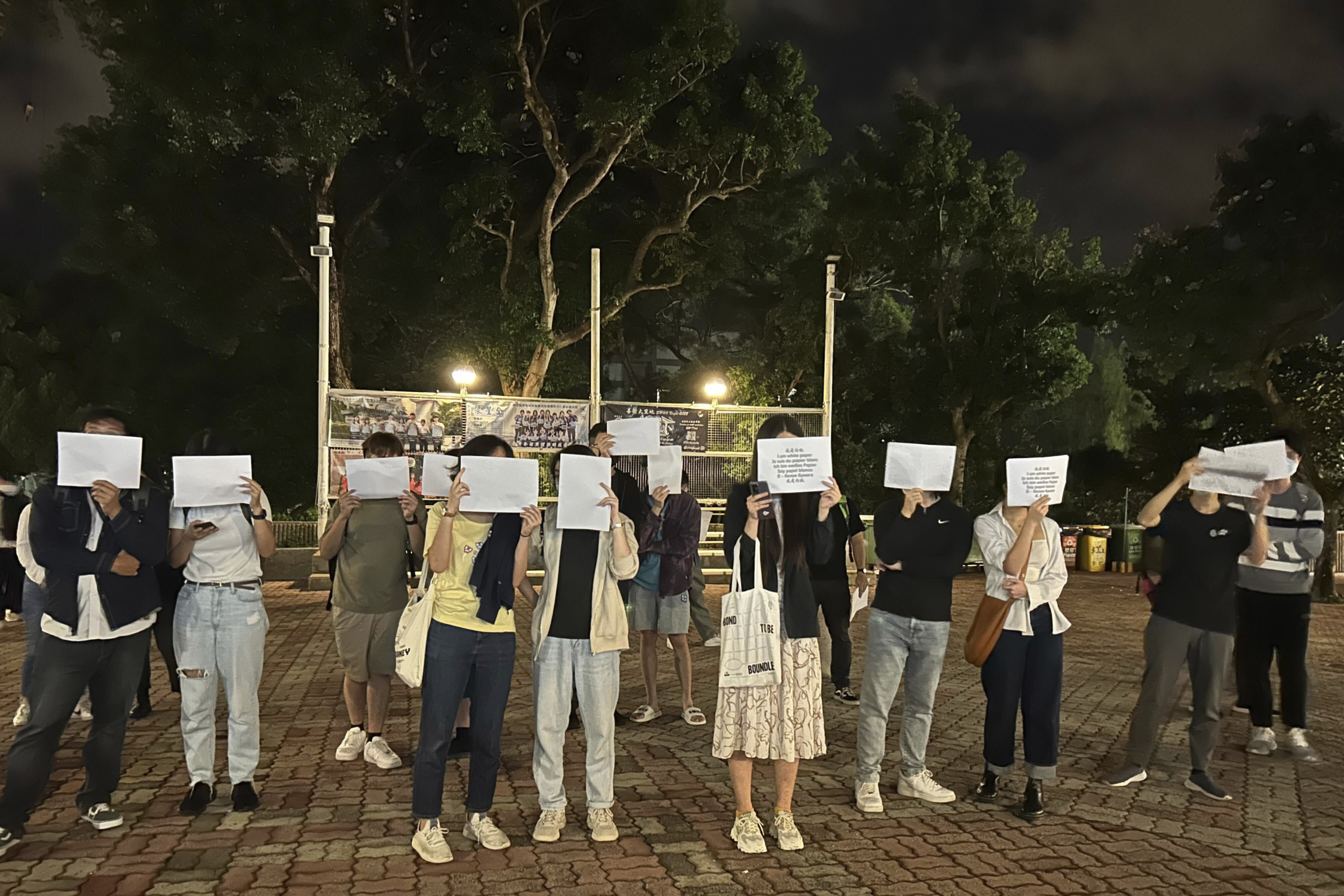 Demonstranter ved universitet i Hongkong