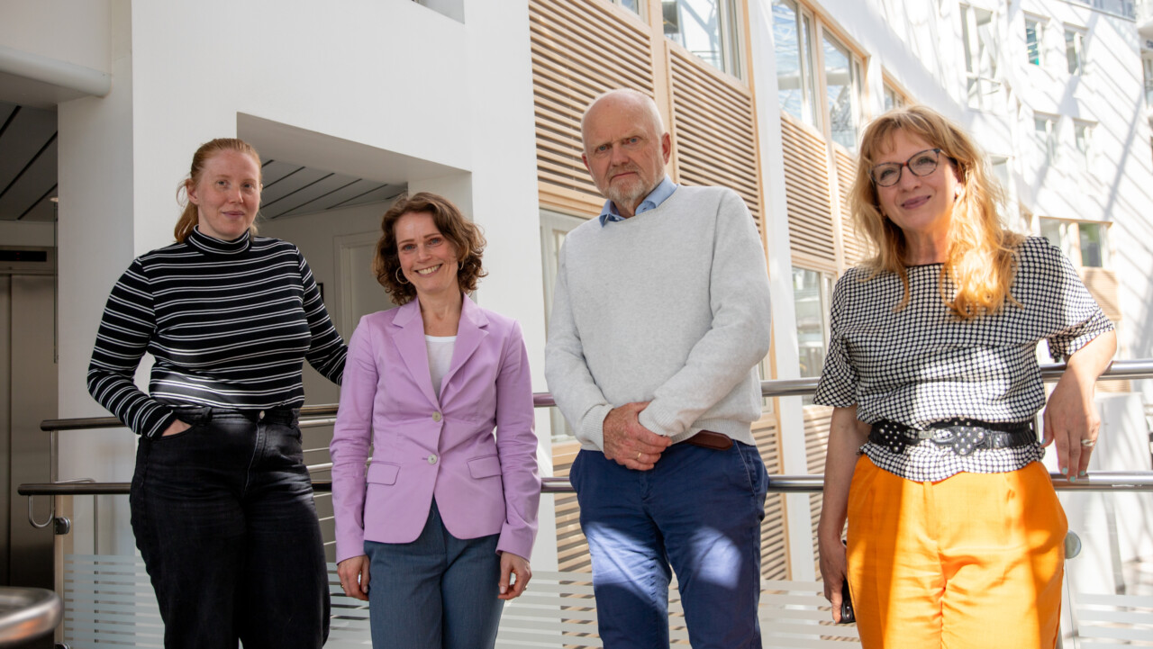 Jinsiy aloqada bolgan külotkali qizlarni onlayn tomosha qiling Guruh porno