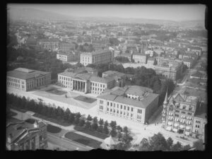 Universitetet i Oslo i gamle dager, bilde tatt fra luftballong.